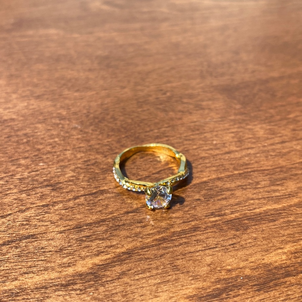 Cubic Zerconia/Rhinestone Ring - Picture 2 of 4